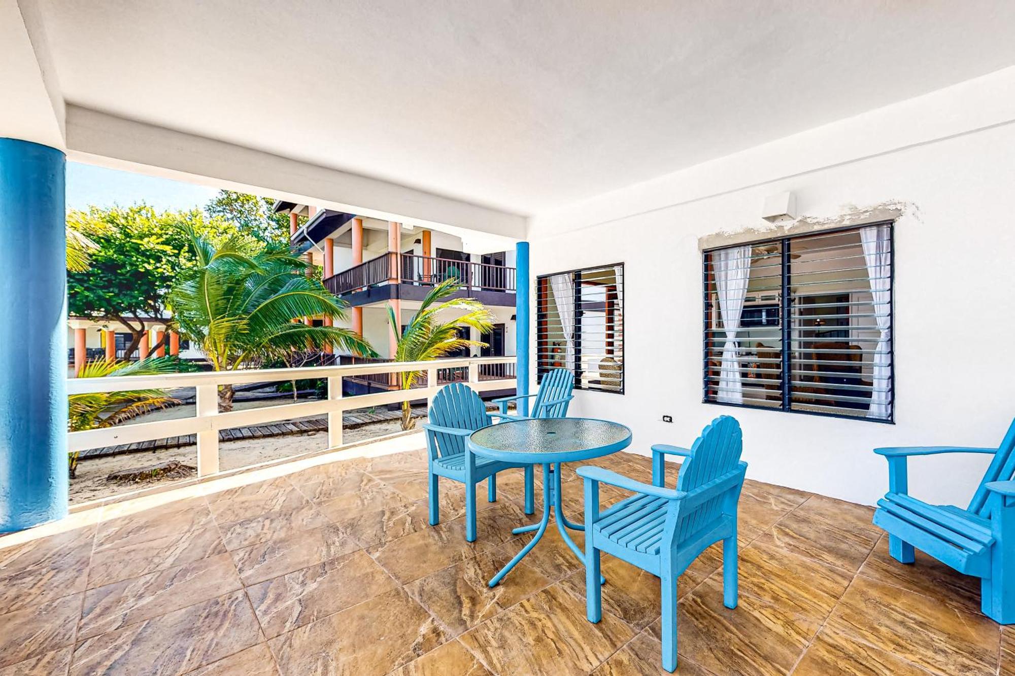 Beachside Villas Gold Standard Certified Placencia Bilik gambar