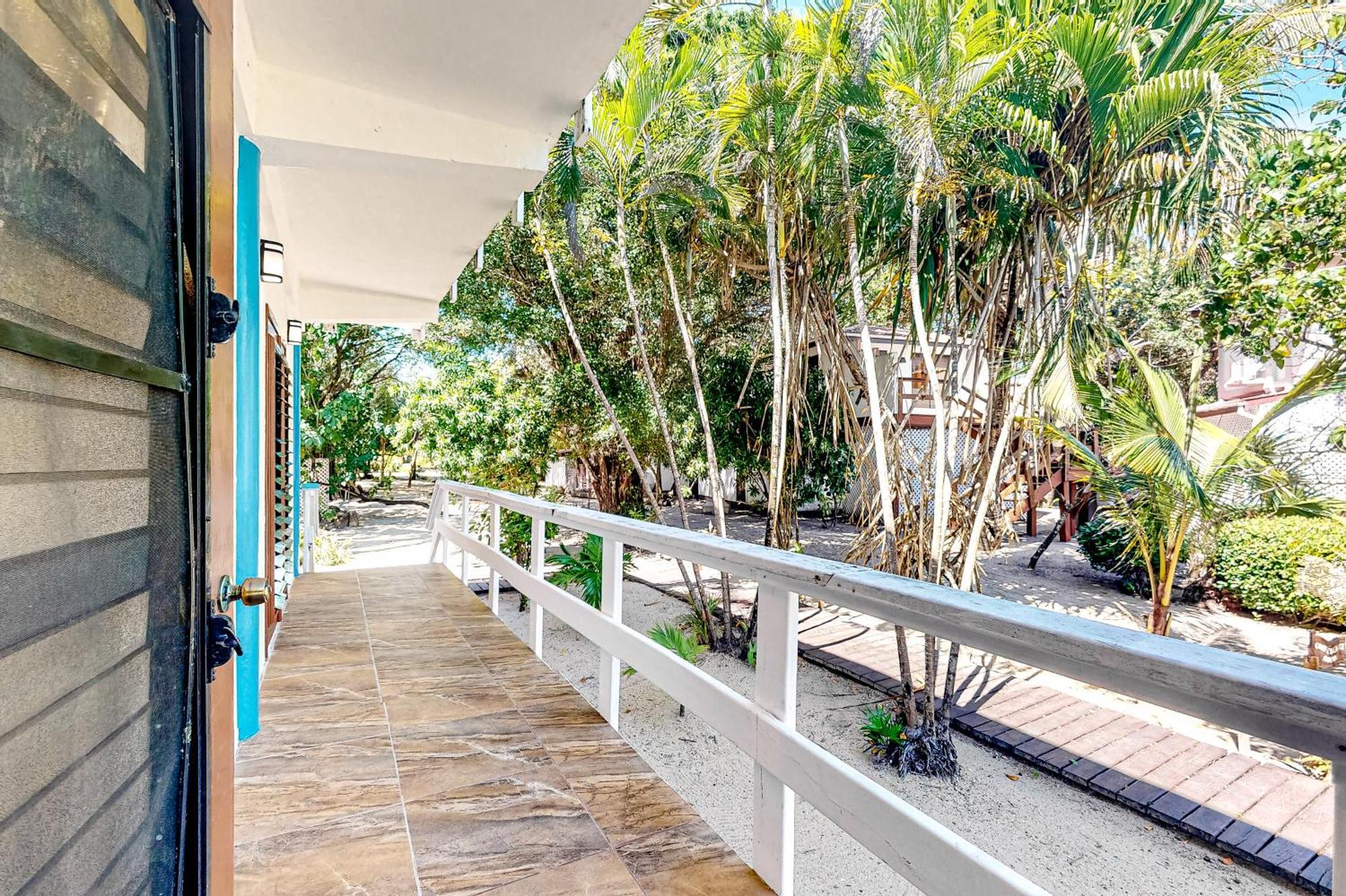 Beachside Villas Gold Standard Certified Placencia Bilik gambar