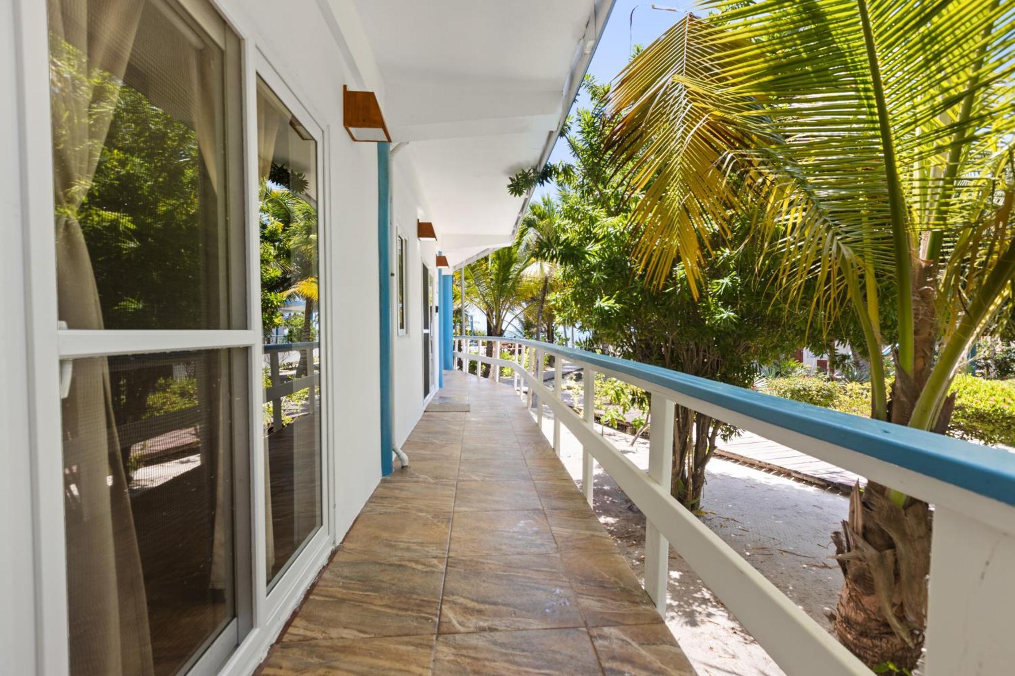Beachside Villas Gold Standard Certified Placencia Bilik gambar